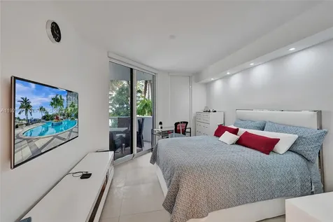 21200 Point Place Aventura FL 33180