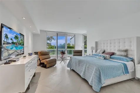 21200 Point Place Aventura FL 33180