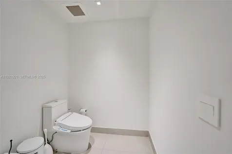 21200 Point Place Aventura FL 33180