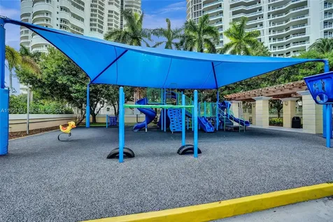 21200 Point Place Aventura FL 33180