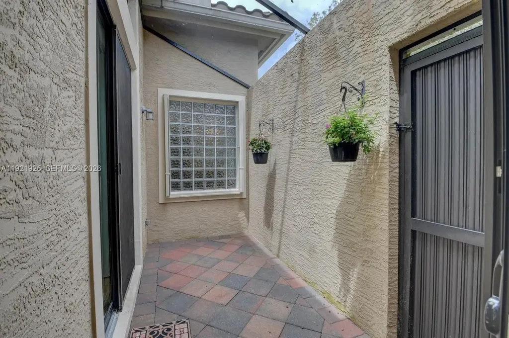 8181 Banpo Bridge Way Delray Beach FL 33446