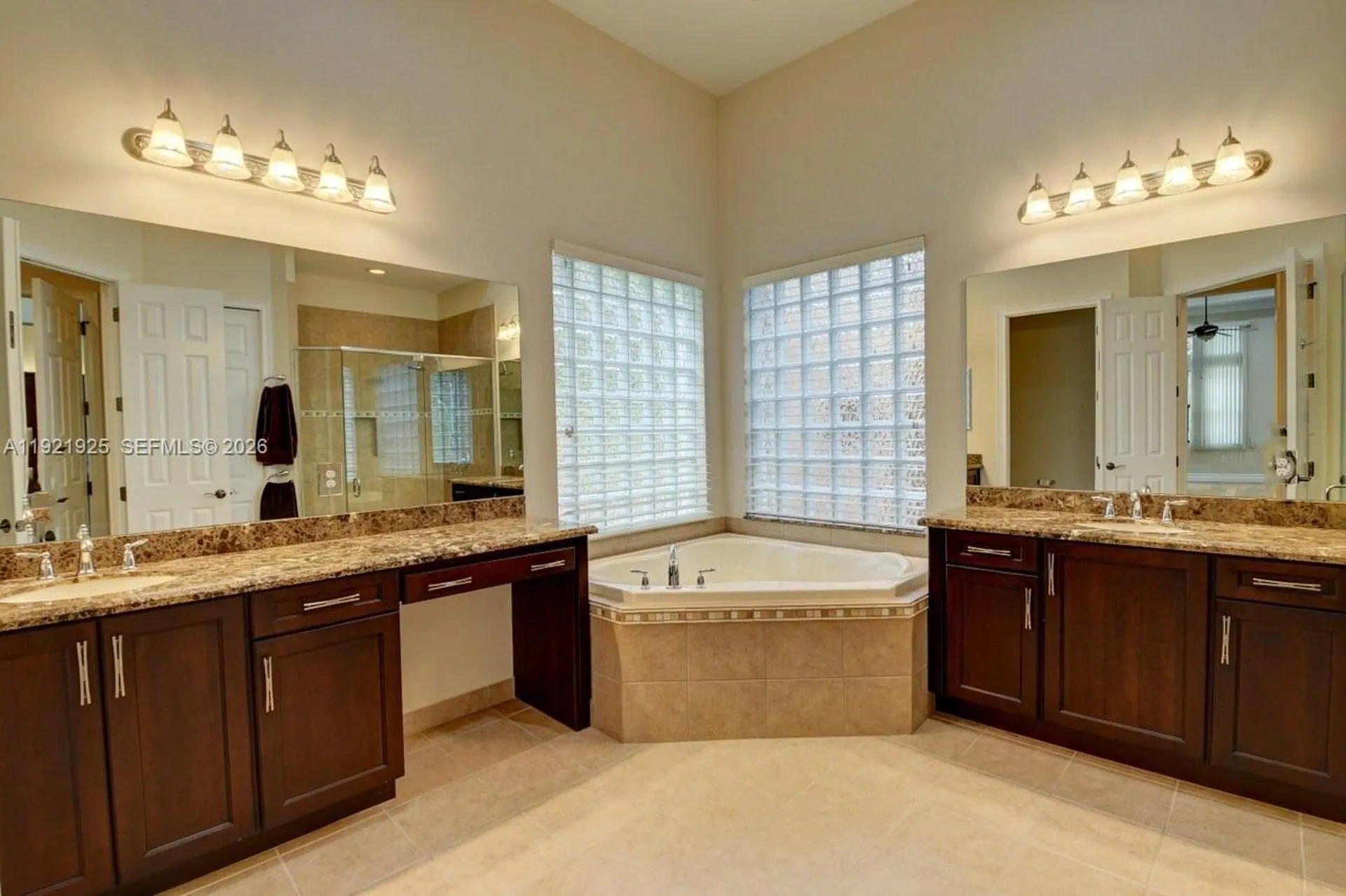 8181 Banpo Bridge Way Delray Beach FL 33446