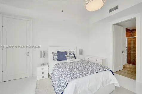 15811 Collins Avenue Sunny Isles Beach FL 33160