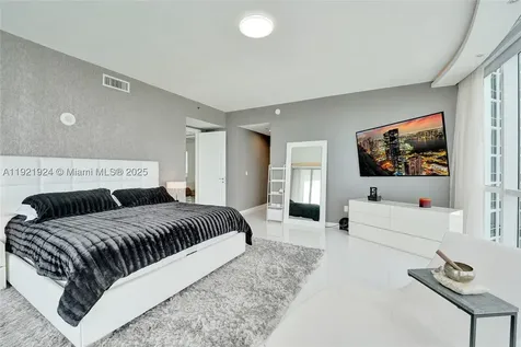 15811 Collins Avenue Sunny Isles Beach FL 33160