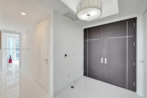 15811 Collins Avenue Sunny Isles Beach FL 33160