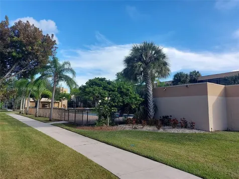 8415 SW 107th Avenue Miami FL 33173