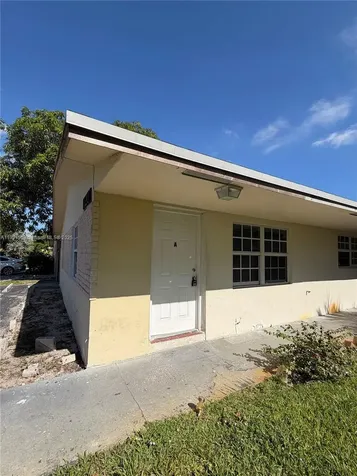 1320 SW 11th Avenue Deerfield Beach FL 33441
