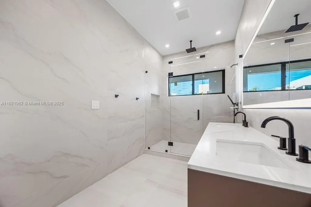 1222 NE 13th Avenue Fort Lauderdale FL 33304