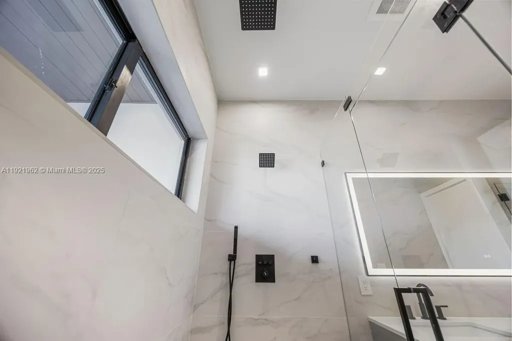 1222 NE 13th Avenue Fort Lauderdale FL 33304