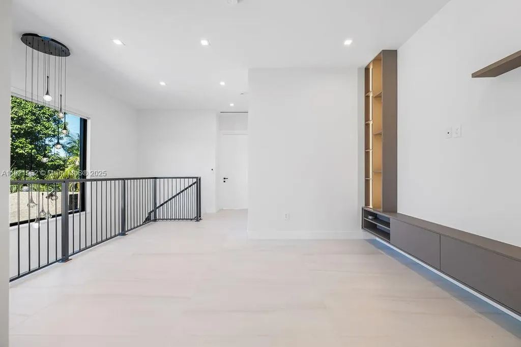 1222 NE 13th Avenue Fort Lauderdale FL 33304