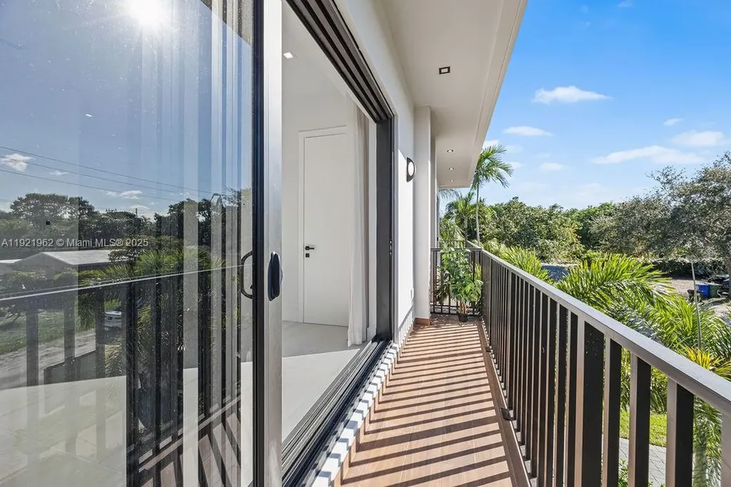 1222 NE 13th Avenue Fort Lauderdale FL 33304