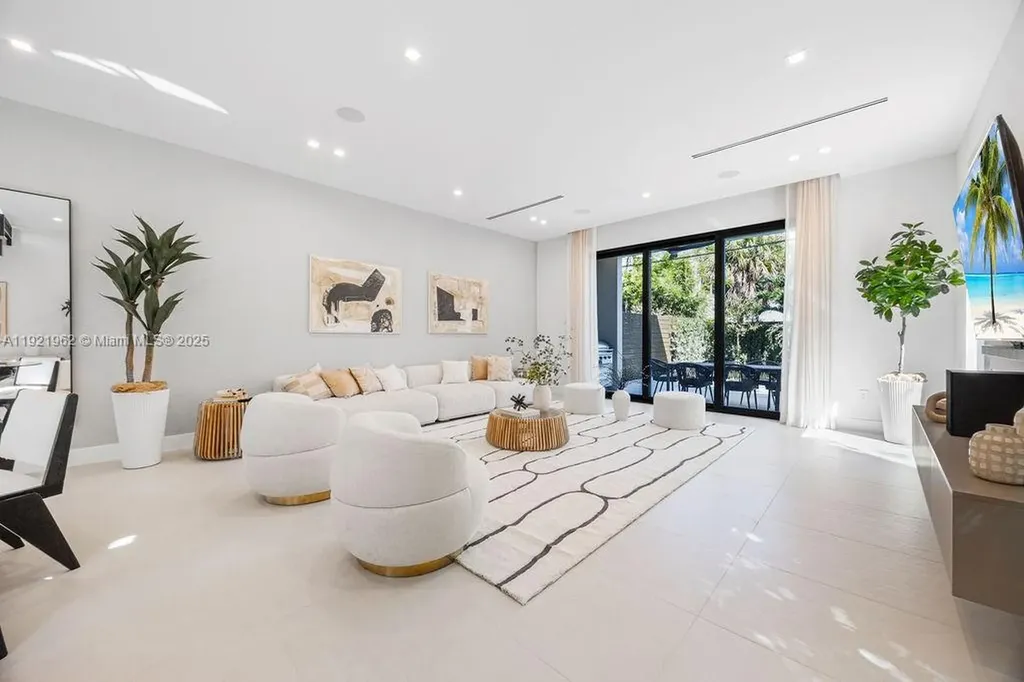 1222 NE 13th Avenue Fort Lauderdale FL 33304