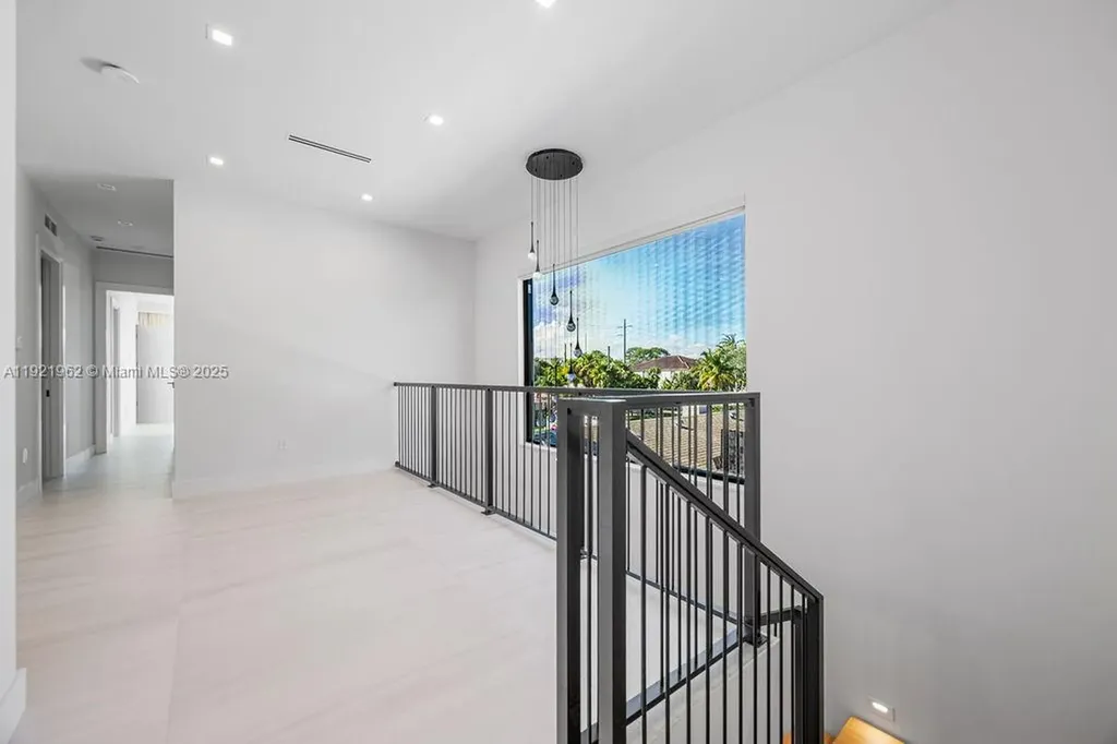 1222 NE 13th Avenue Fort Lauderdale FL 33304