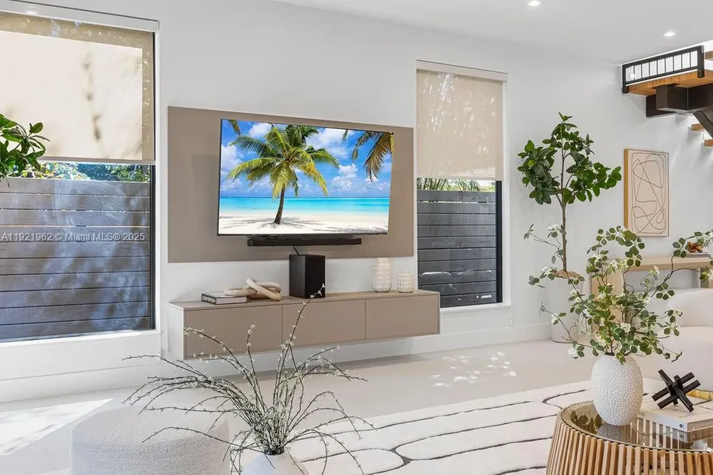 1222 NE 13th Avenue Fort Lauderdale FL 33304