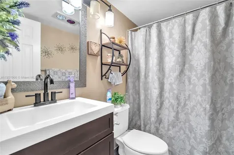 244 Durham F Deerfield Beach FL 33442