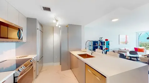 10275 Collins Avenue Bal Harbour FL 33154