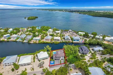 32 N Bounty Lane Key Largo FL 33037