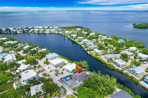 32 N Bounty Lane Key Largo FL 33037