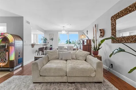 3210 SE 10th Street Pompano Beach FL 33062