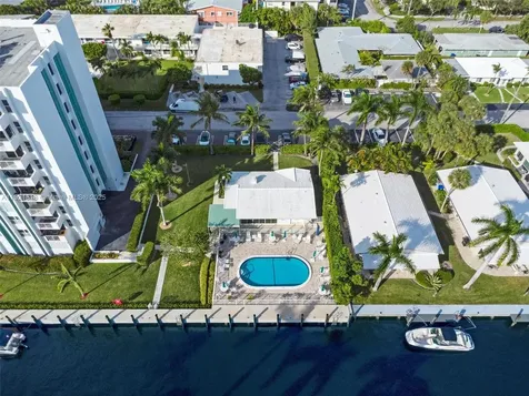 3210 SE 10th Street Pompano Beach FL 33062