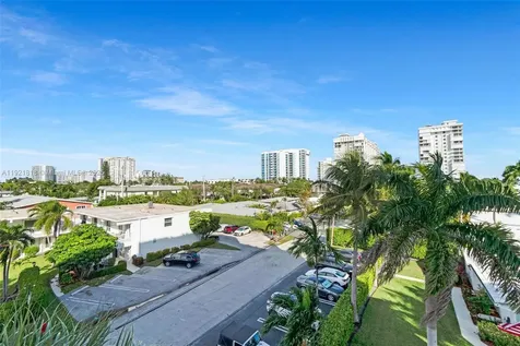 3210 SE 10th Street Pompano Beach FL 33062