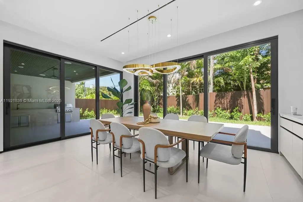 618 NE 17th Way Fort Lauderdale FL 33304