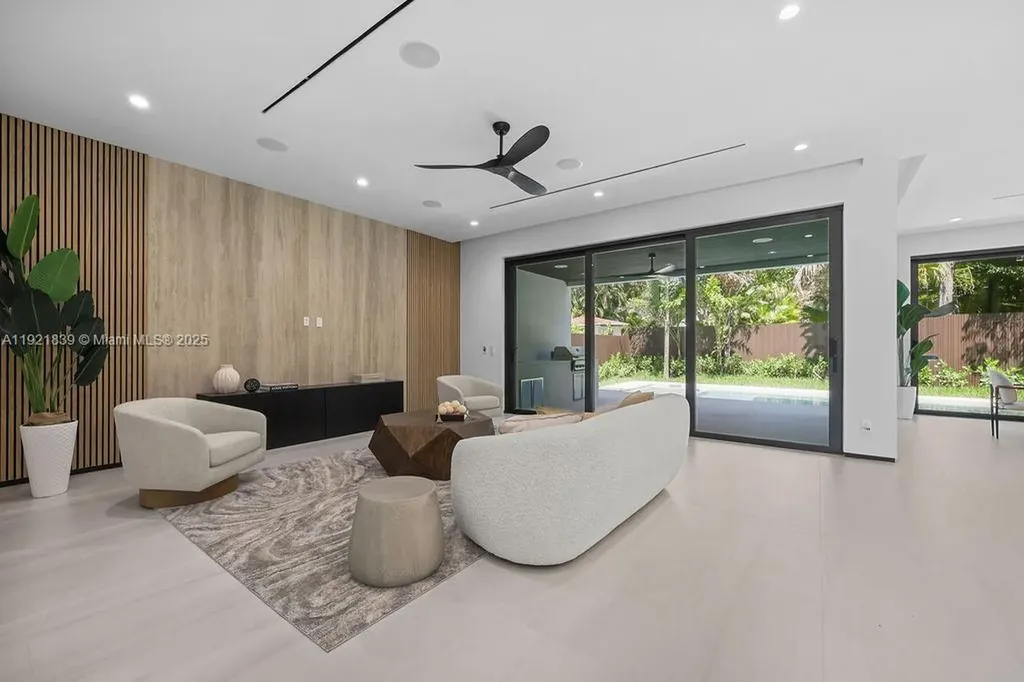 618 NE 17th Way Fort Lauderdale FL 33304