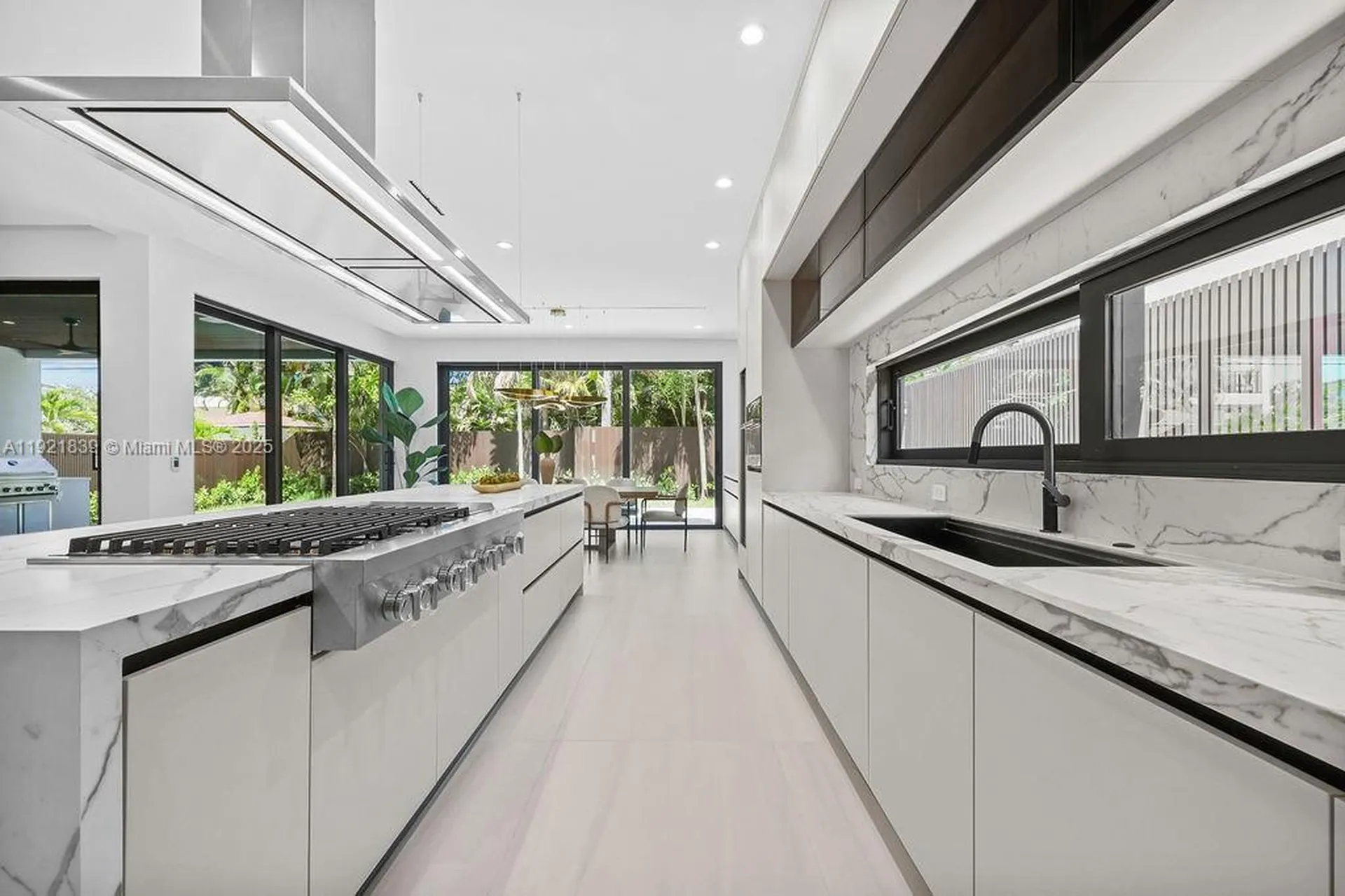 618 NE 17th Way Fort Lauderdale FL 33304