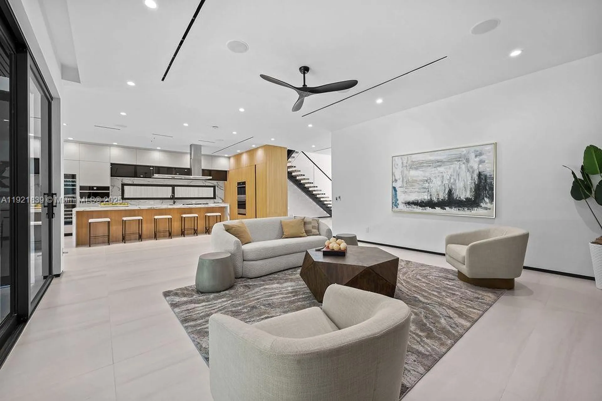 618 NE 17th Way Fort Lauderdale FL 33304