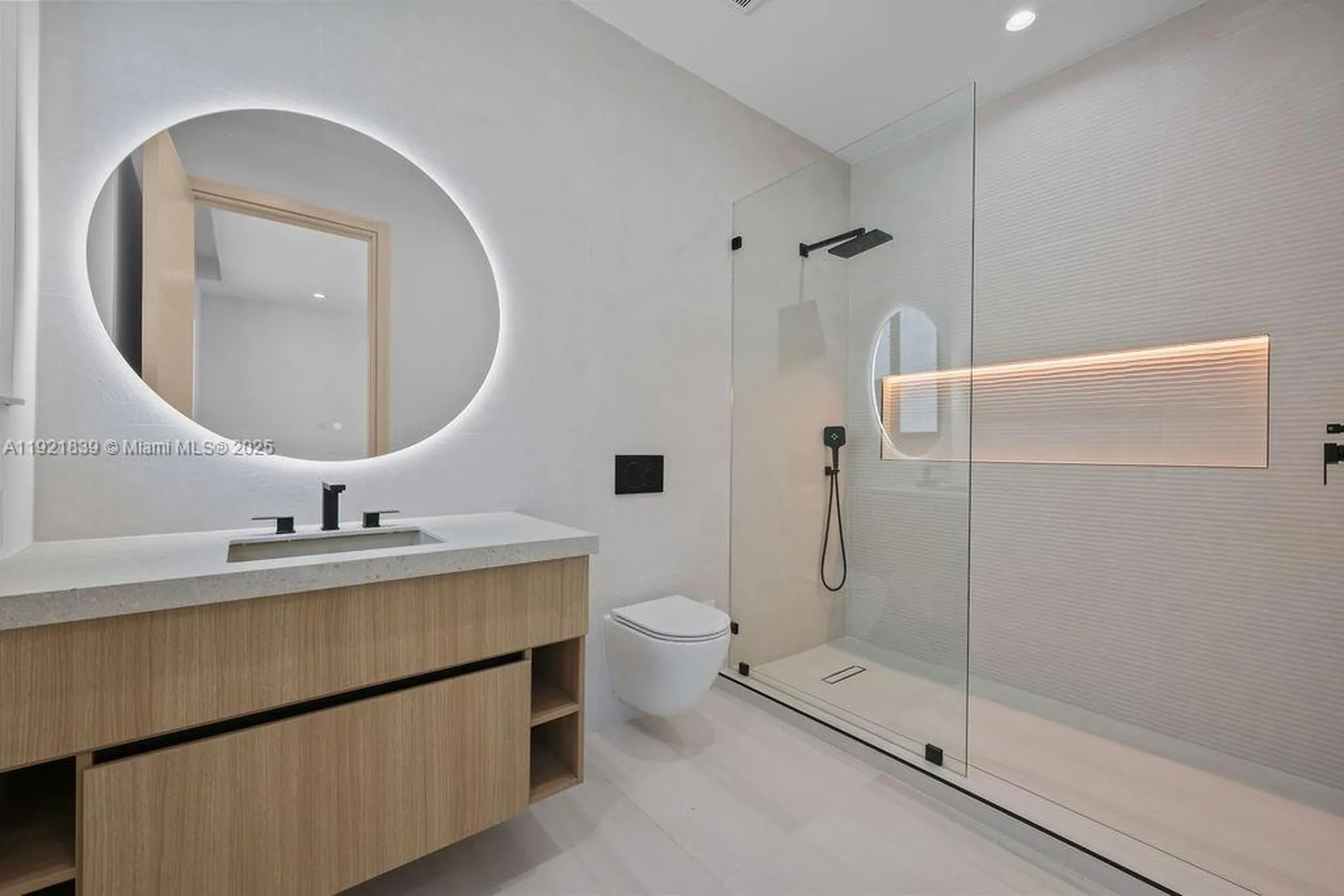 618 NE 17th Way Fort Lauderdale FL 33304