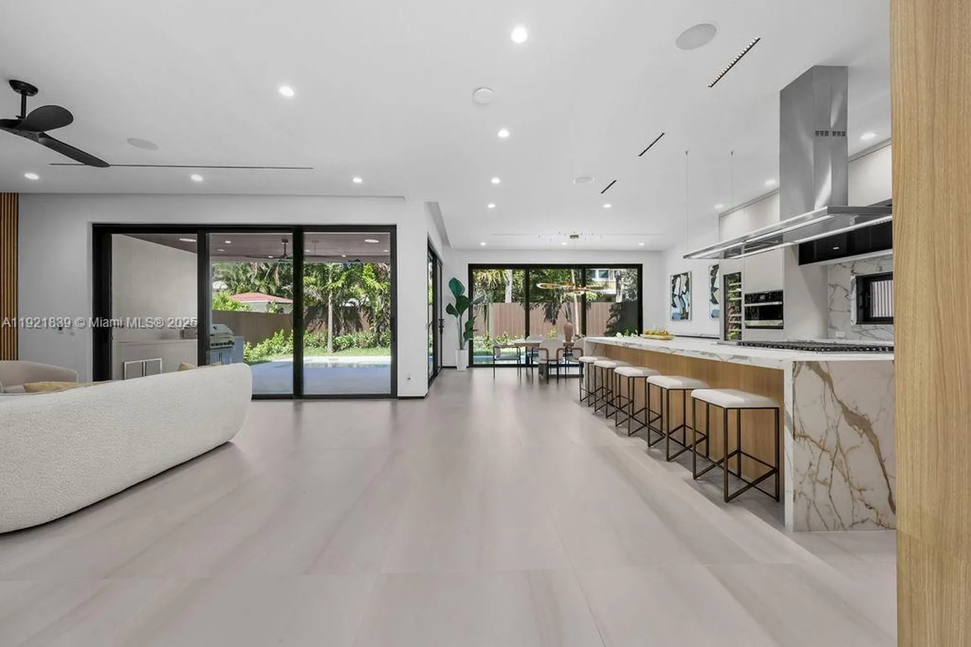 618 NE 17th Way Fort Lauderdale FL 33304