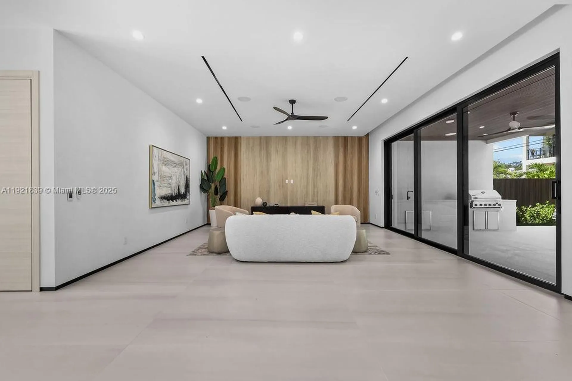 618 NE 17th Way Fort Lauderdale FL 33304