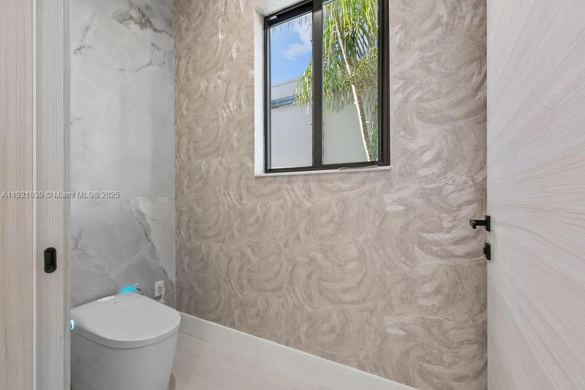 618 NE 17th Way Fort Lauderdale FL 33304