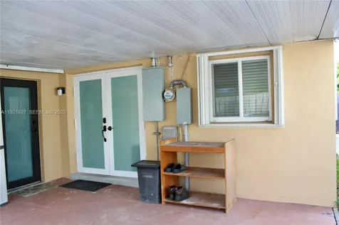 1715 N 59th Avenue Hollywood FL 33021