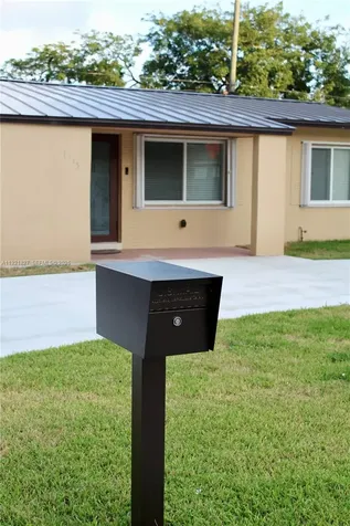 1715 N 59th Avenue Hollywood FL 33021
