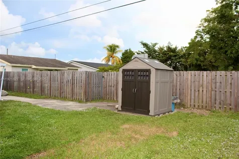 1715 N 59th Avenue Hollywood FL 33021