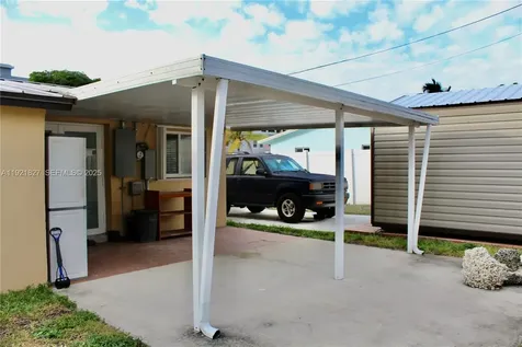 1715 N 59th Avenue Hollywood FL 33021