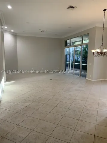 2518 Bay Pointe Court Weston FL 33327