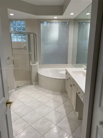 2518 Bay Pointe Court Weston FL 33327