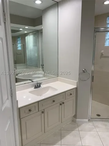 2518 Bay Pointe Court Weston FL 33327