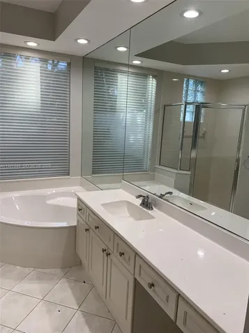 2518 Bay Pointe Court Weston FL 33327