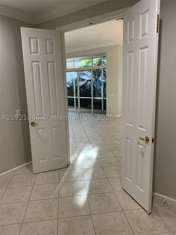 2518 Bay Pointe Court Weston FL 33327