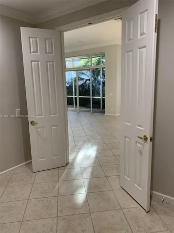 2518 Bay Pointe Court Weston FL 33327