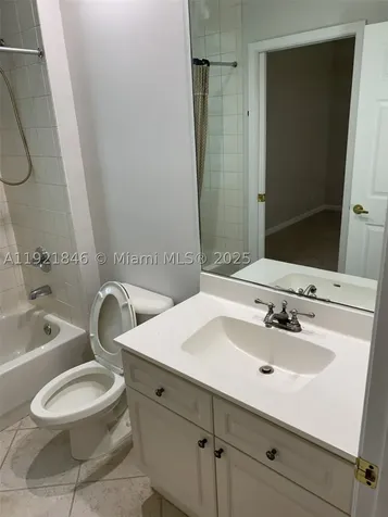 2518 Bay Pointe Court Weston FL 33327