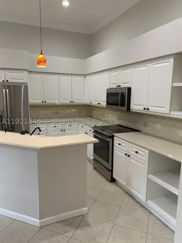 2518 Bay Pointe Court Weston FL 33327