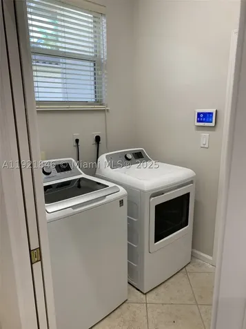 2518 Bay Pointe Court Weston FL 33327