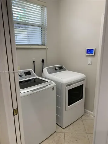 2518 Bay Pointe Court Weston FL 33327