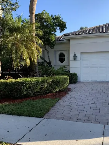 2518 Bay Pointe Court Weston FL 33327