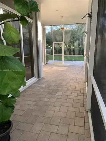 2518 Bay Pointe Court Weston FL 33327