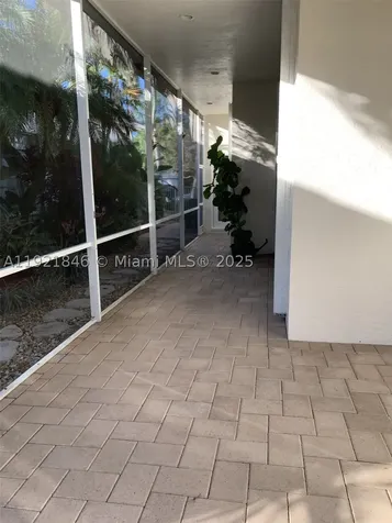 2518 Bay Pointe Court Weston FL 33327